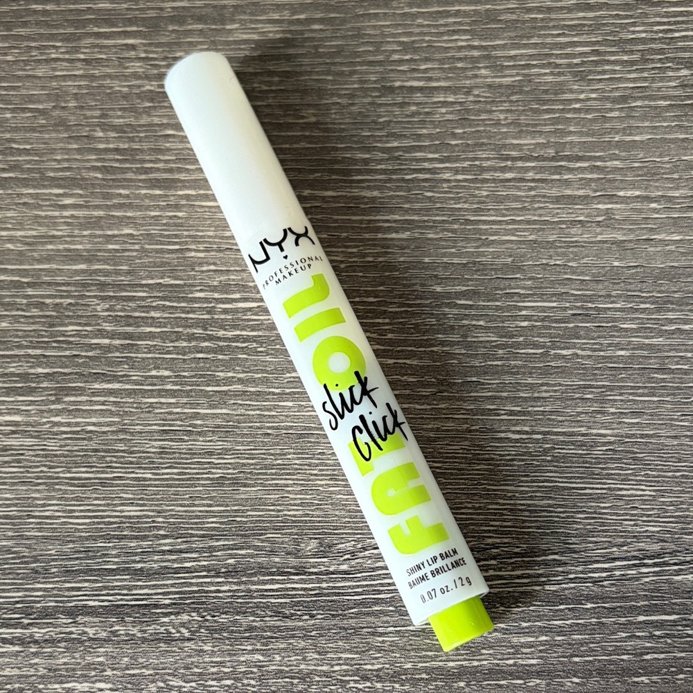 ❤️$4 NYX Fat Oil Slick Click Shiny Lip Balm Shade Main Character
